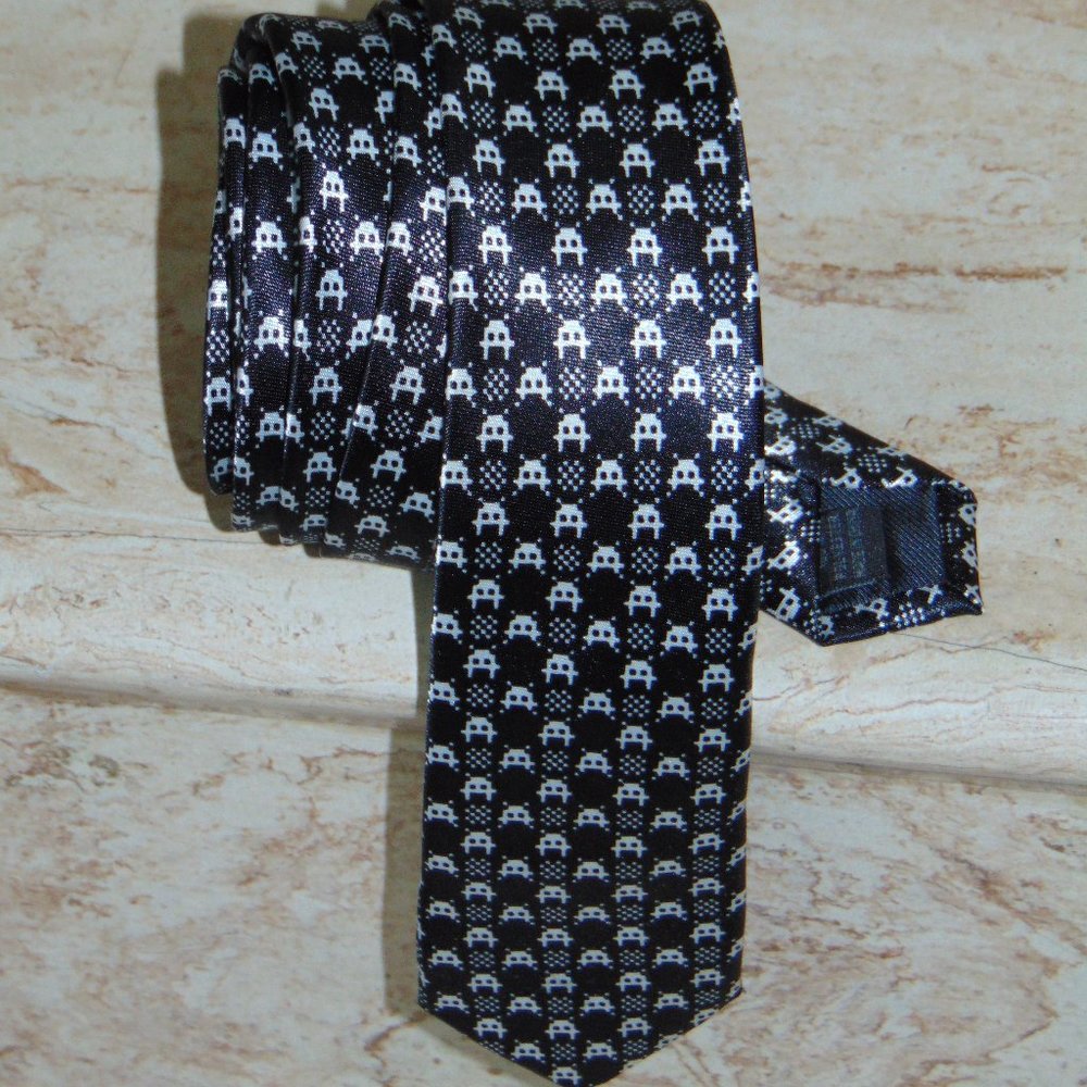 Black Tie Geek Men's Atari Space Invaders Black & White Tie Suit Accessories